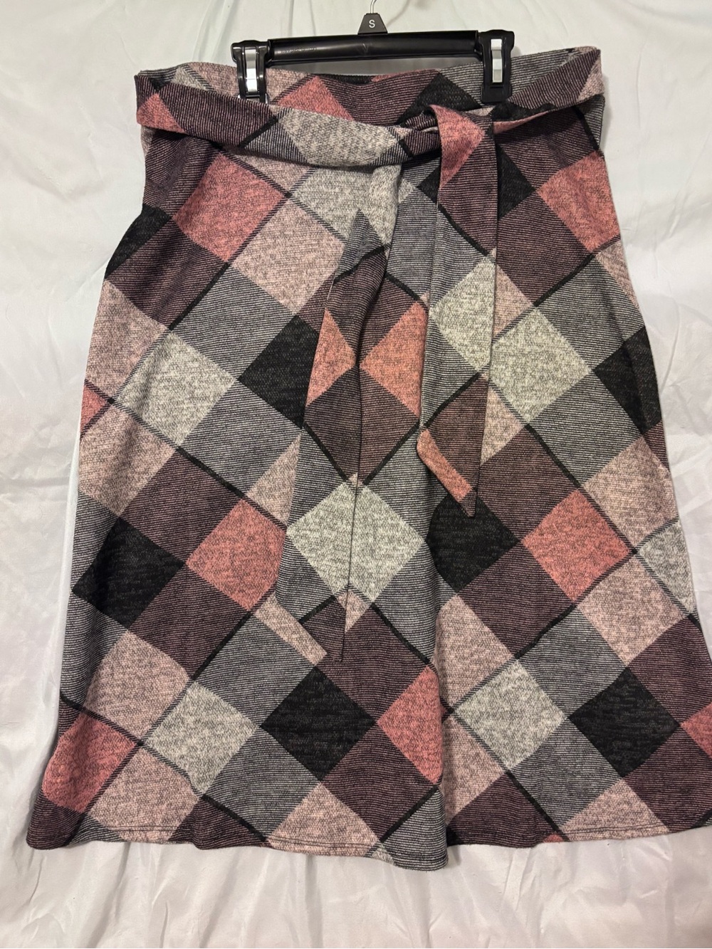 Plaid A-Line Tie-Waist Skirt in Pink and Gray
